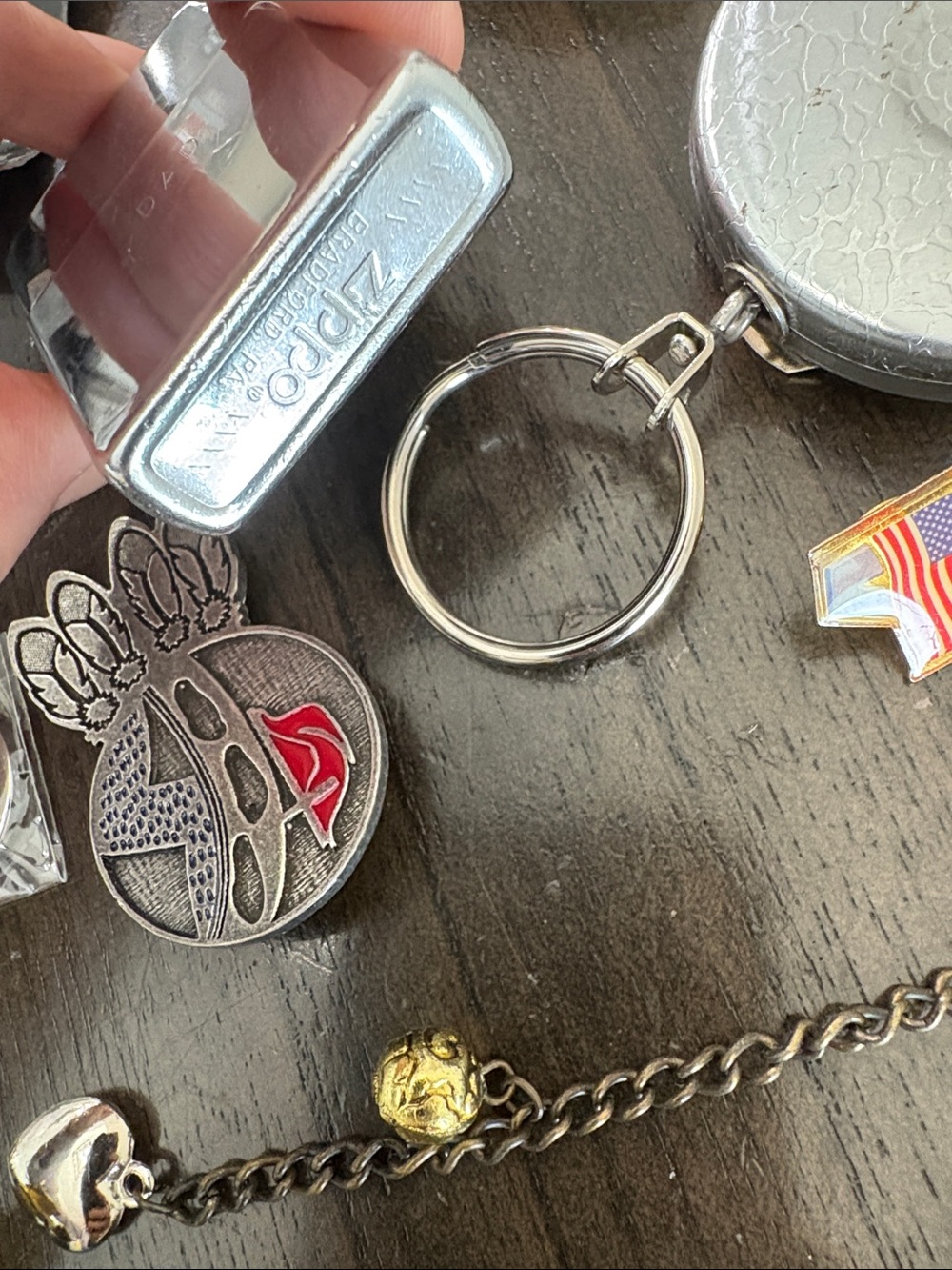 Memorabilia Mixed Vintage Ring Keychains & Pins Lot - Picture 4 of 16